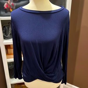 Twist front top